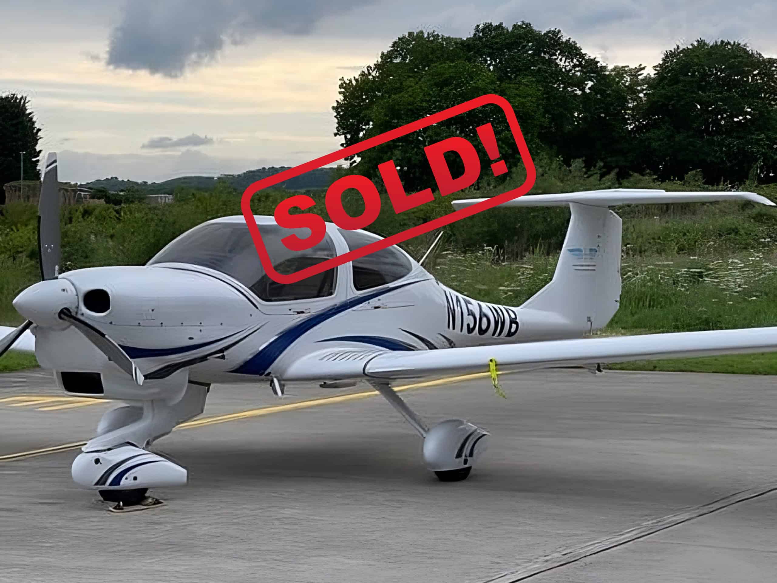 Diamond DA40NG N156WB 2019 aircraft front view on apron
